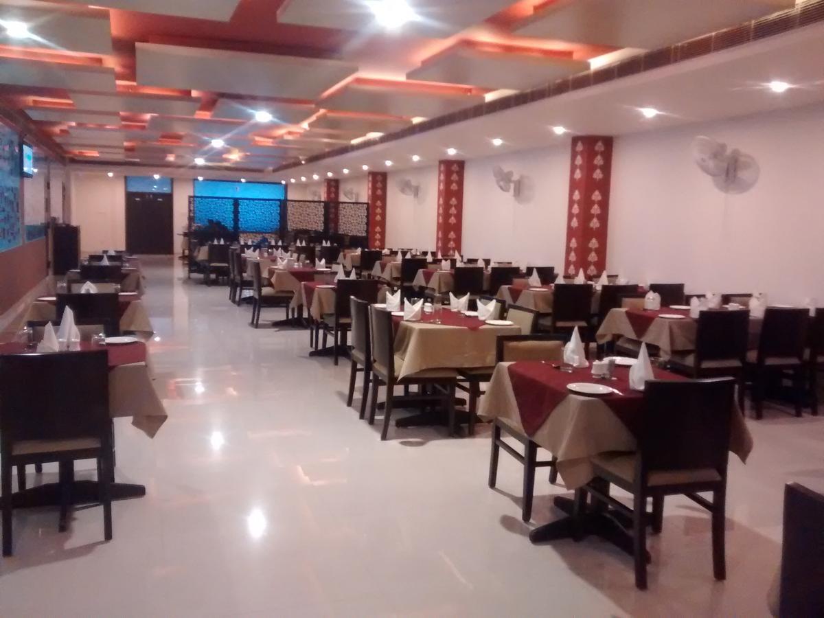 Bilberry Hotel Rewāri Екстериор снимка