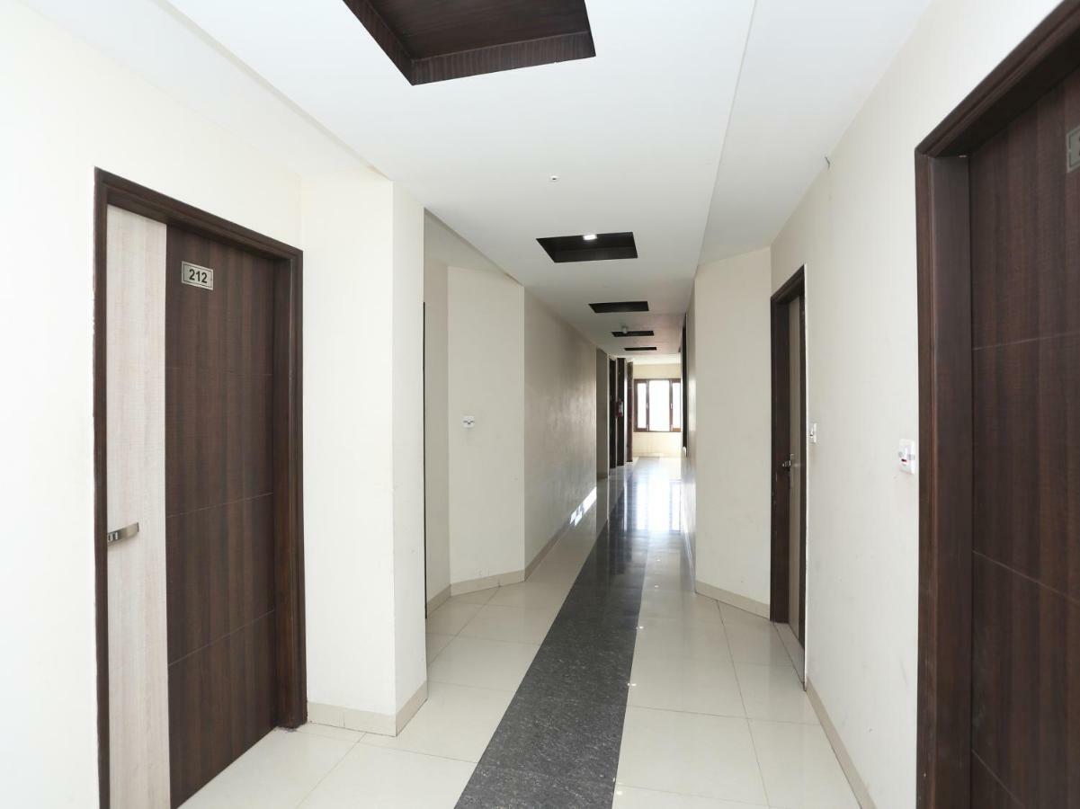 Bilberry Hotel Rewāri Екстериор снимка