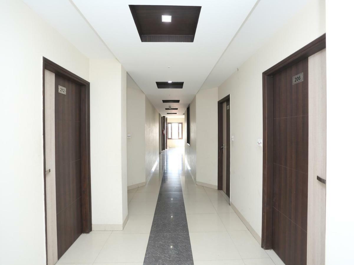 Bilberry Hotel Rewāri Екстериор снимка
