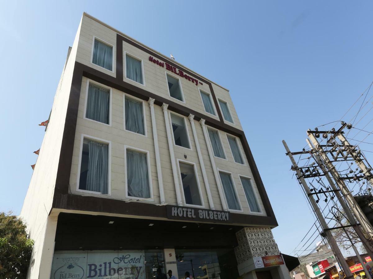 Bilberry Hotel Rewāri Екстериор снимка