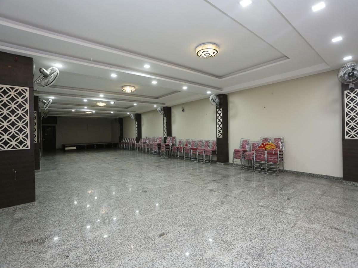 Bilberry Hotel Rewāri Екстериор снимка