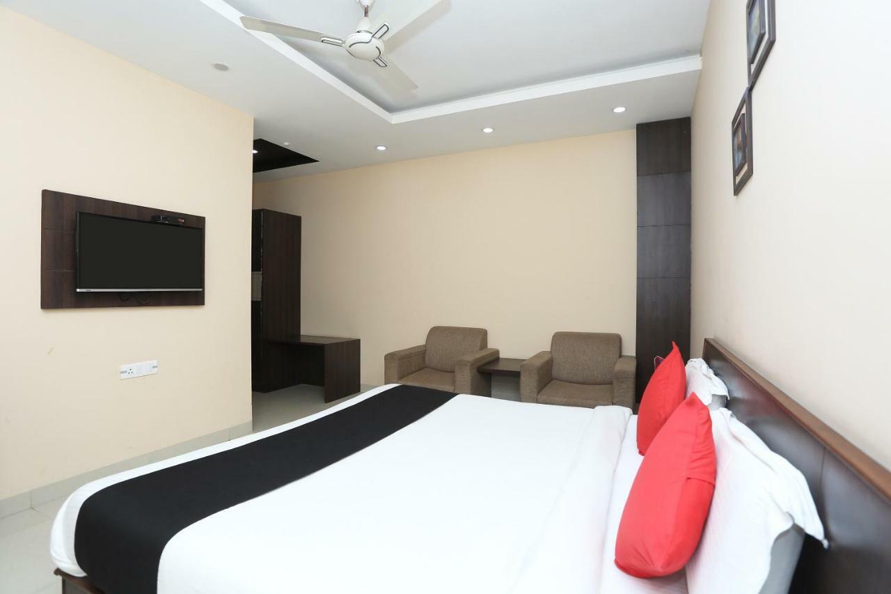 Bilberry Hotel Rewāri Екстериор снимка