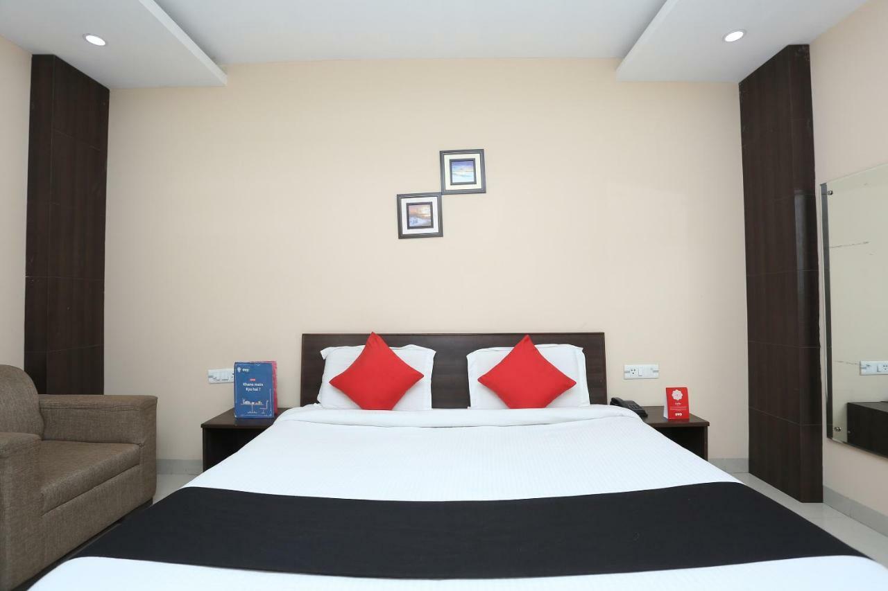 Bilberry Hotel Rewāri Екстериор снимка