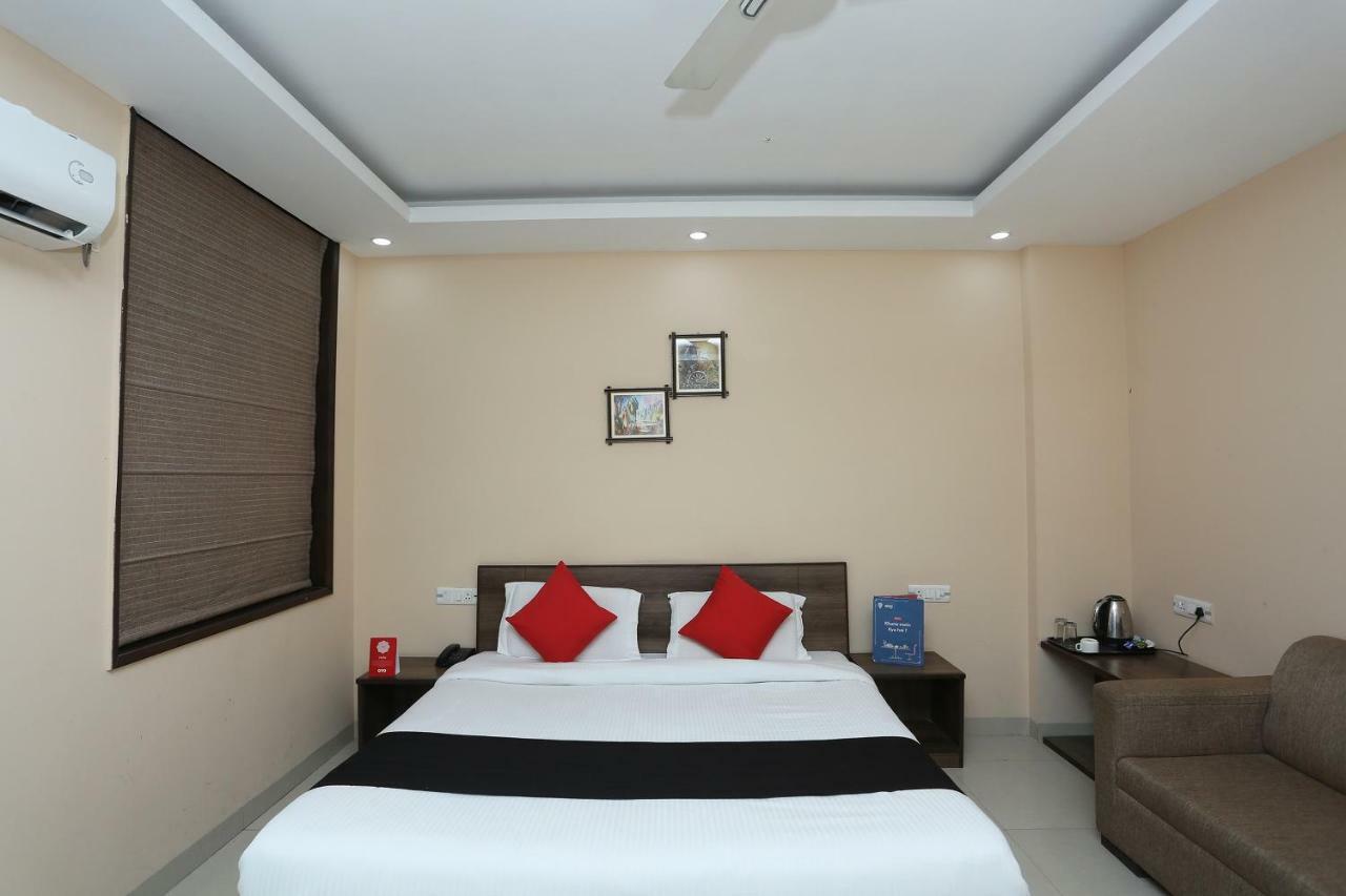 Bilberry Hotel Rewāri Екстериор снимка