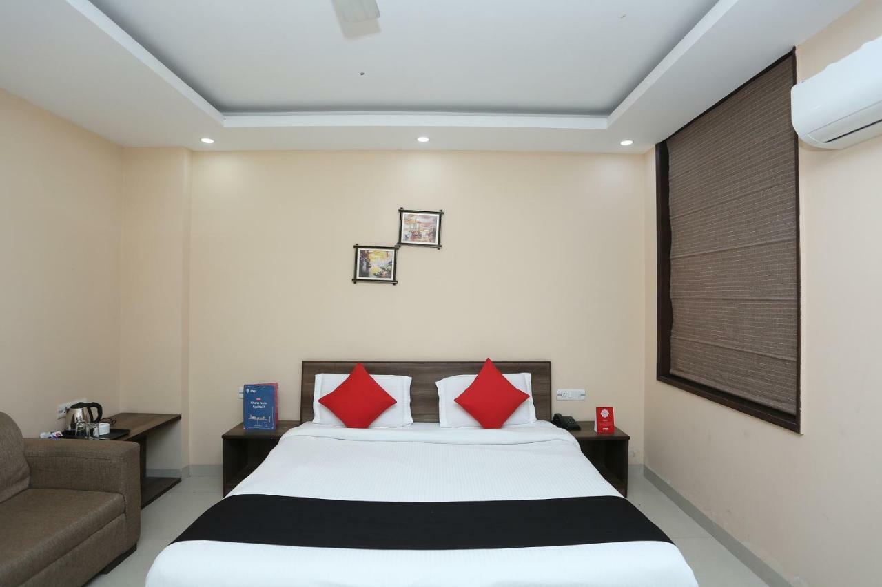 Bilberry Hotel Rewāri Екстериор снимка